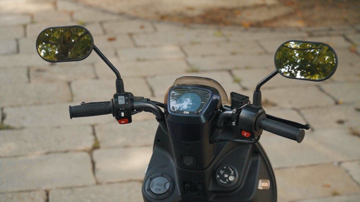 Leggerissimo, pratico e non consuma niente: ecco il SYM Colibrì 125, un nuovo peso piuma per la città